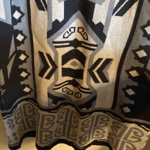 T/O sweater dress size medium - Picture 3 of 5